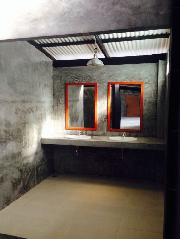 Oyo 585 Freedom Hostel @ Phi Phi 외부 사진
