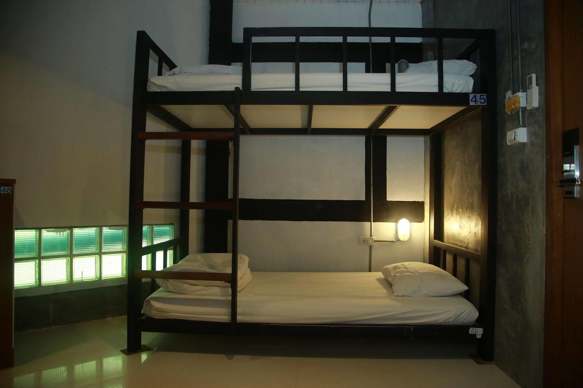 Oyo 585 Freedom Hostel @ Phi Phi 외부 사진