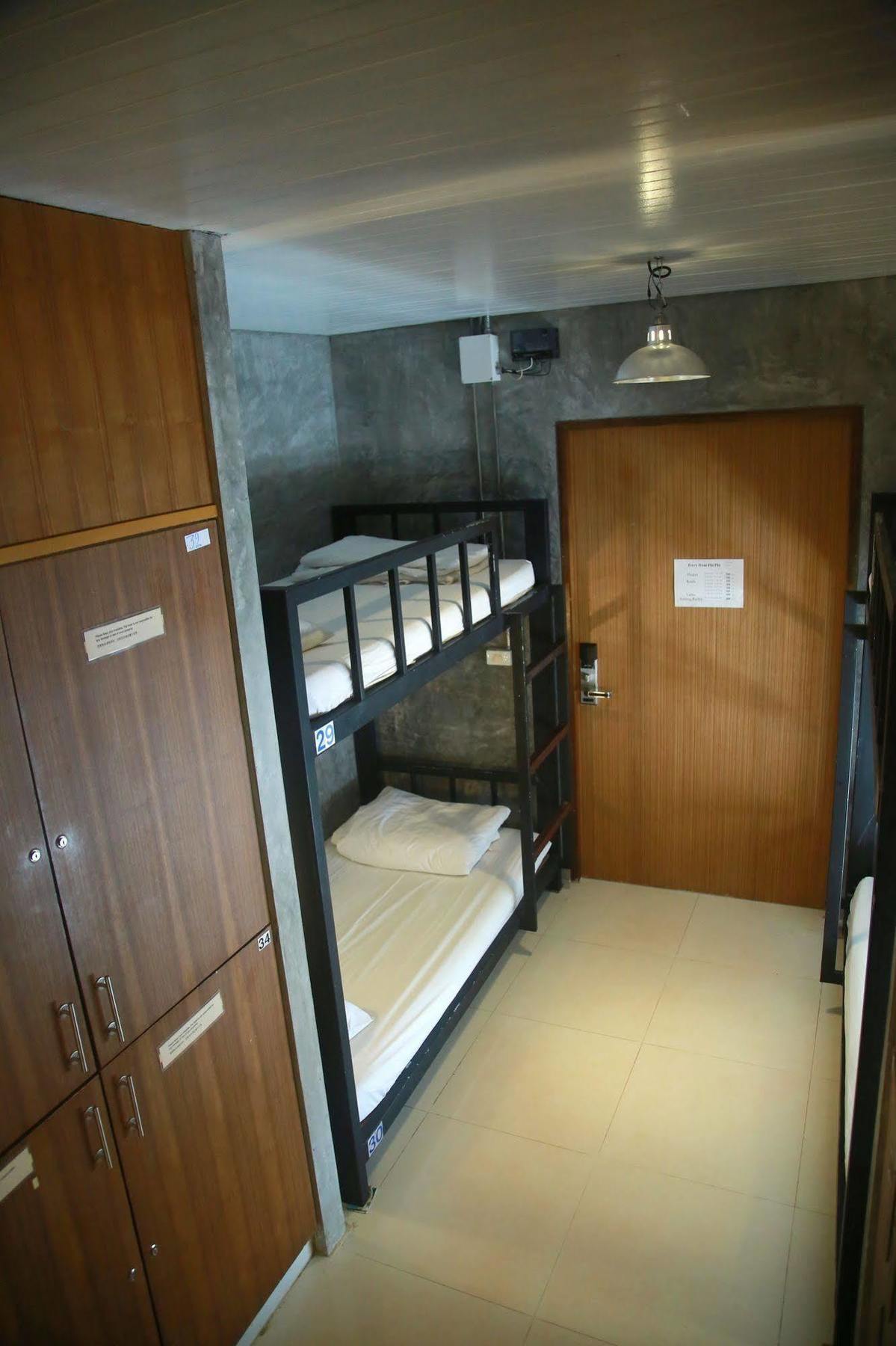 Oyo 585 Freedom Hostel @ Phi Phi 외부 사진