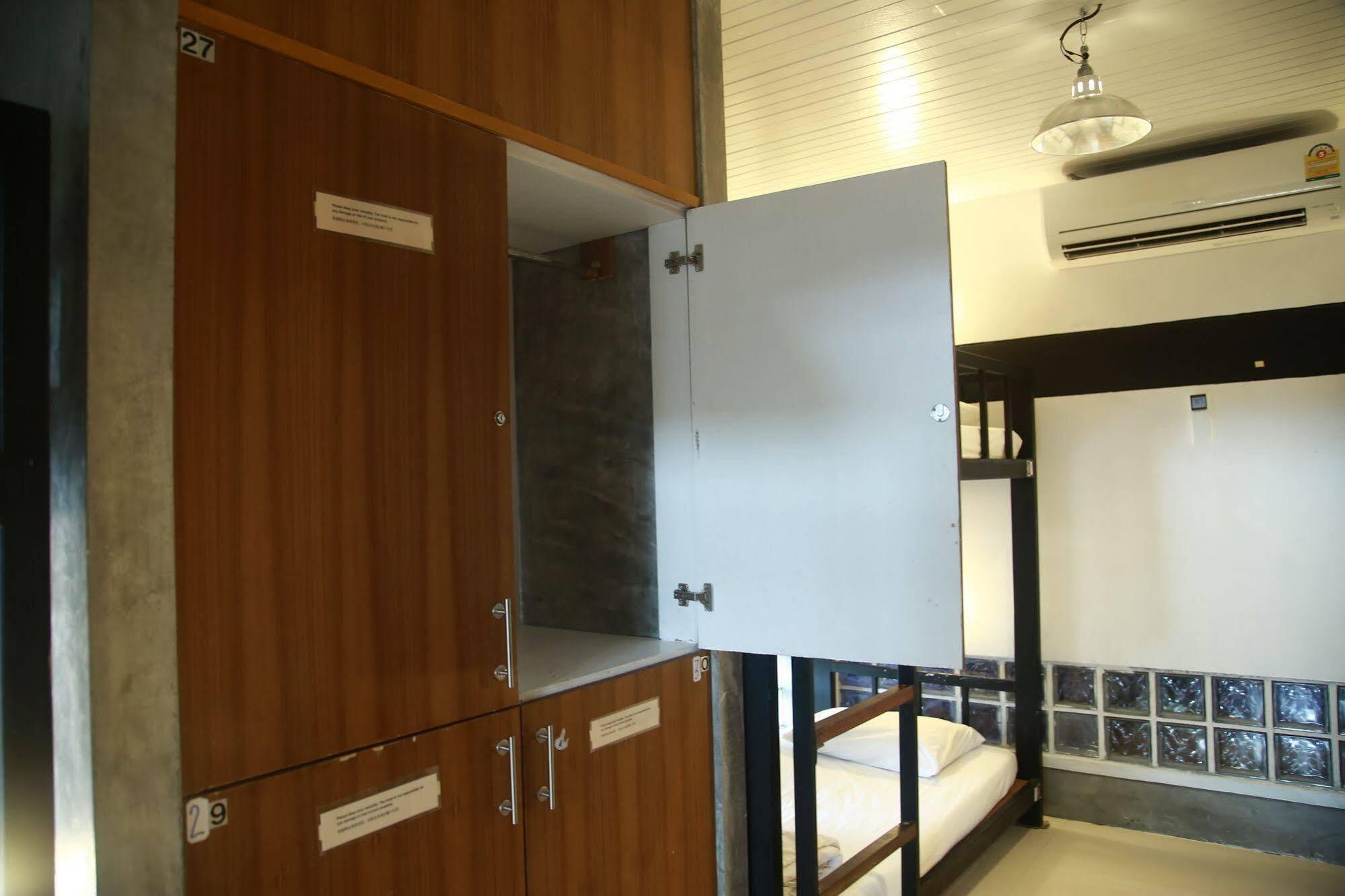 Oyo 585 Freedom Hostel @ Phi Phi 외부 사진