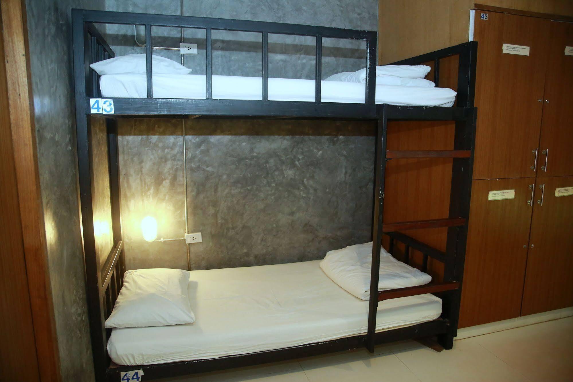 Oyo 585 Freedom Hostel @ Phi Phi 외부 사진