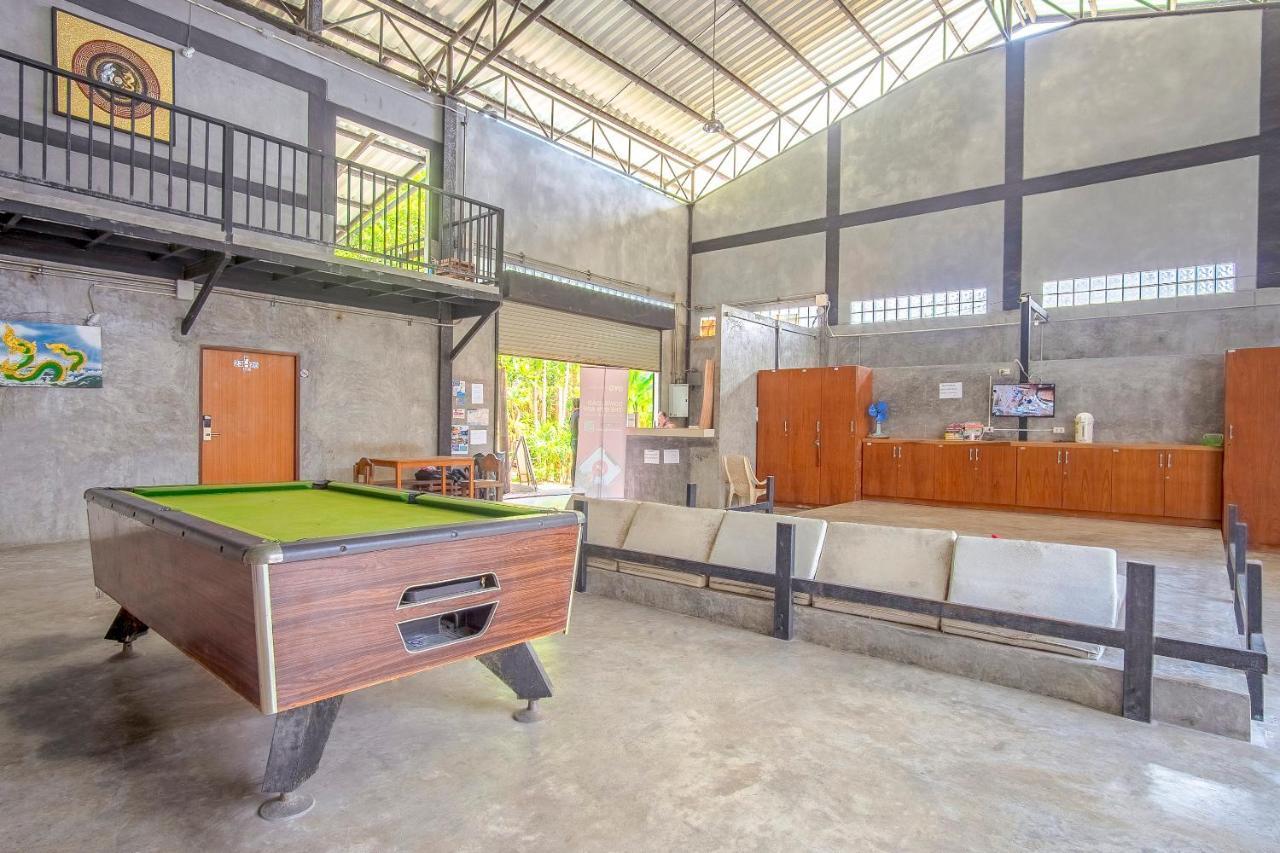 Oyo 585 Freedom Hostel @ Phi Phi 외부 사진