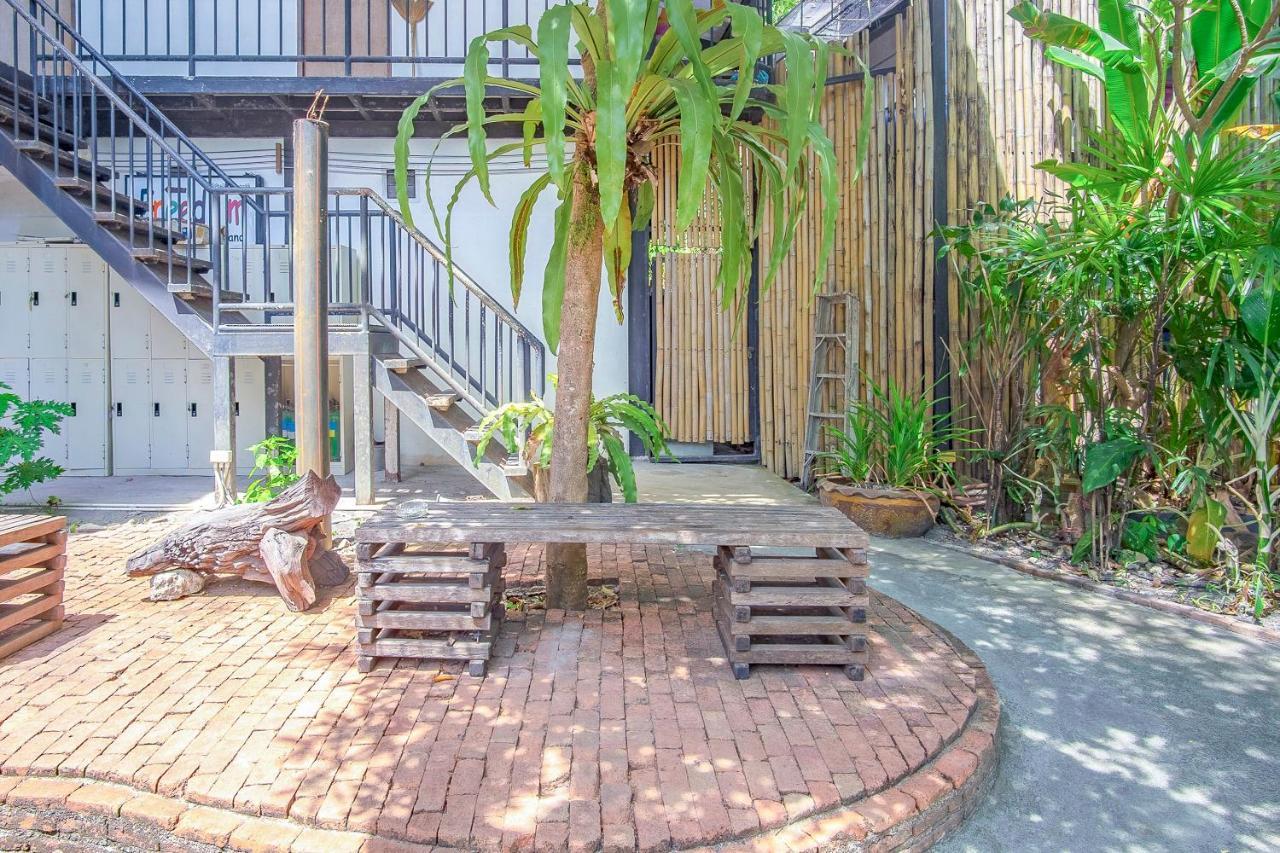 Oyo 585 Freedom Hostel @ Phi Phi 외부 사진