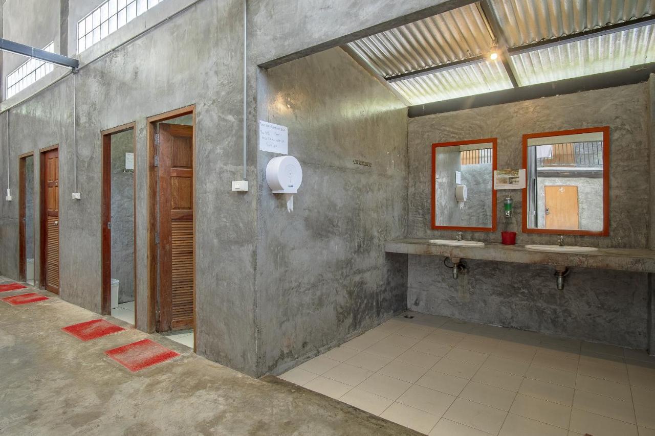 Oyo 585 Freedom Hostel @ Phi Phi 외부 사진